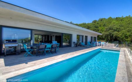 Gite n&deg;25481 Sari-Solenzara - Corse - Gite &agrave; Sari Solenzara, le Sud Corse, labelis&eacute; G&icirc;tes de France : la piscine