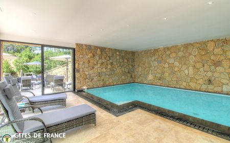 Gite à Cauro, le Grand Ajaccio, Corse du Sud, labellisé Gîtes de France : la piscine Gite n°28531 Cauro - Corse - Gite à Cauro, le Grand Ajaccio, Corse du Sud, labellisé Gîtes de France : la piscine