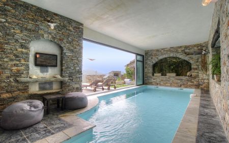 Gite n&deg;59891 Mazzola - Corse - G&icirc;te &agrave; Mazzola, Centre-Corse, Haute-Corse, labellis&eacute; G&icirc;tes de France : la piscine int&eacute;rieure